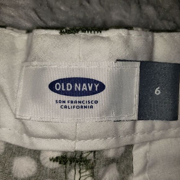 OLD NAVY Olive Green & White Seashell Shorts - Picture 4 of 11